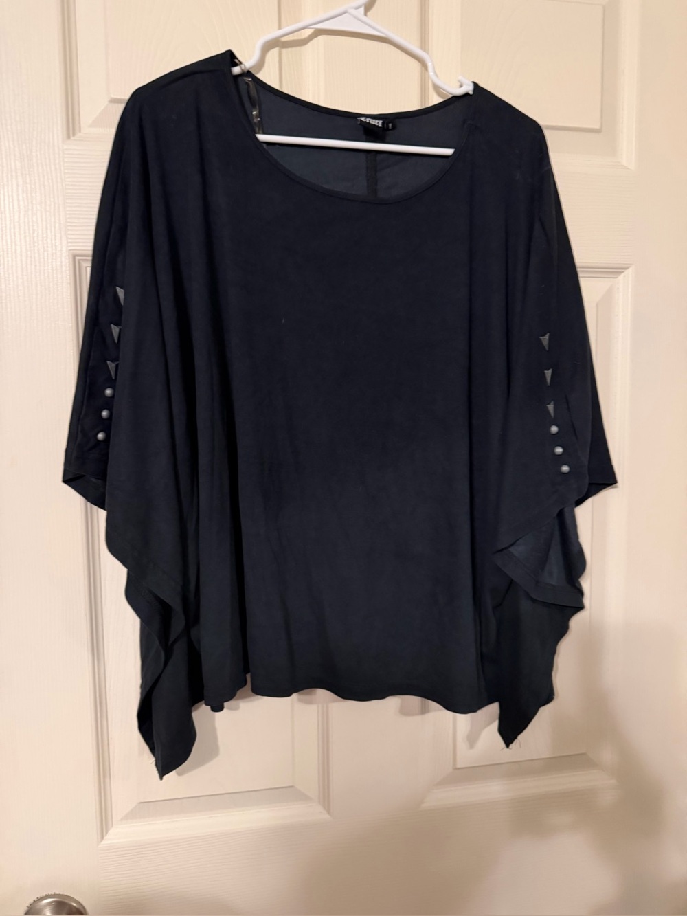 Woman’s blouse by cruel size L/XL